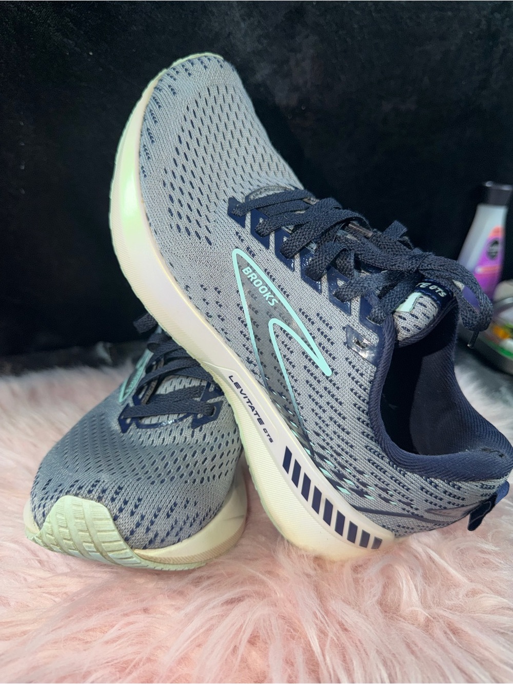 Brooks Women's Gray Running Shoes with Navy and Mint Accents